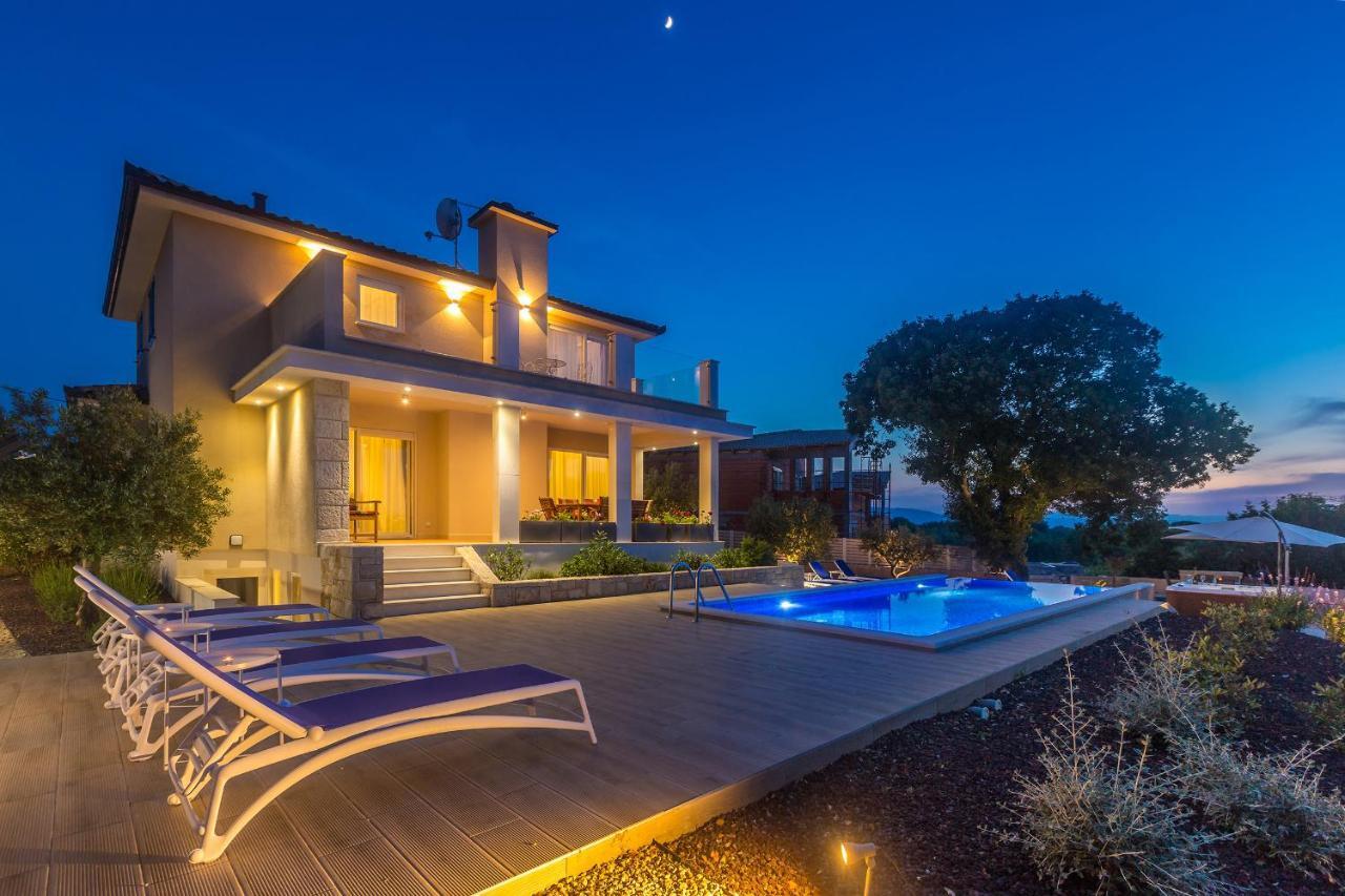 Villa Roko Малинска Екстериор снимка