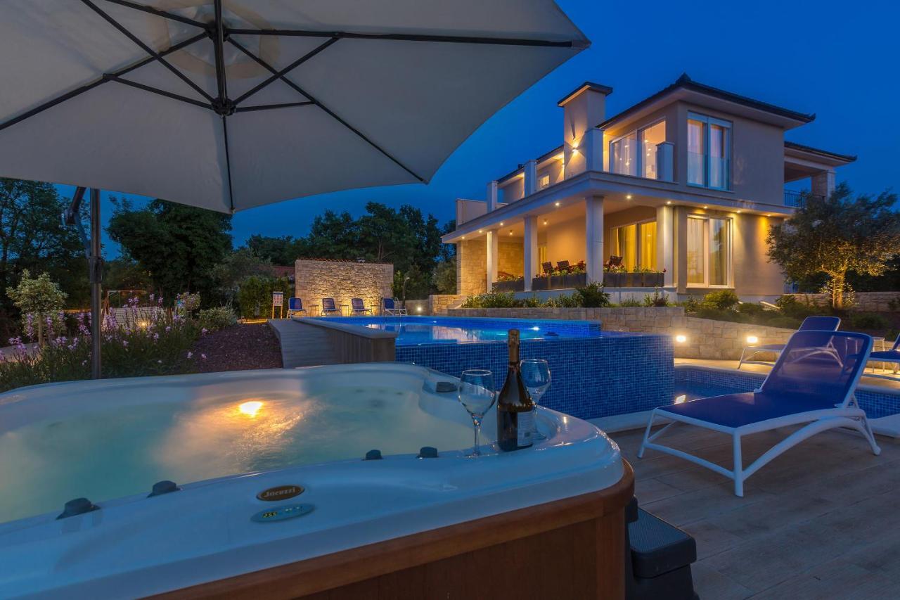 Villa Roko Малинска Екстериор снимка