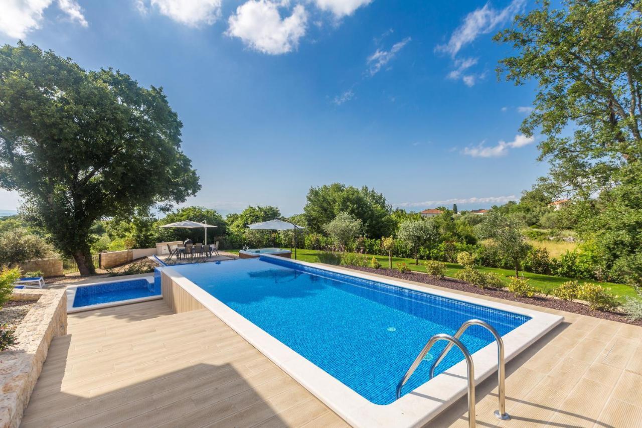 Villa Roko Малинска Екстериор снимка