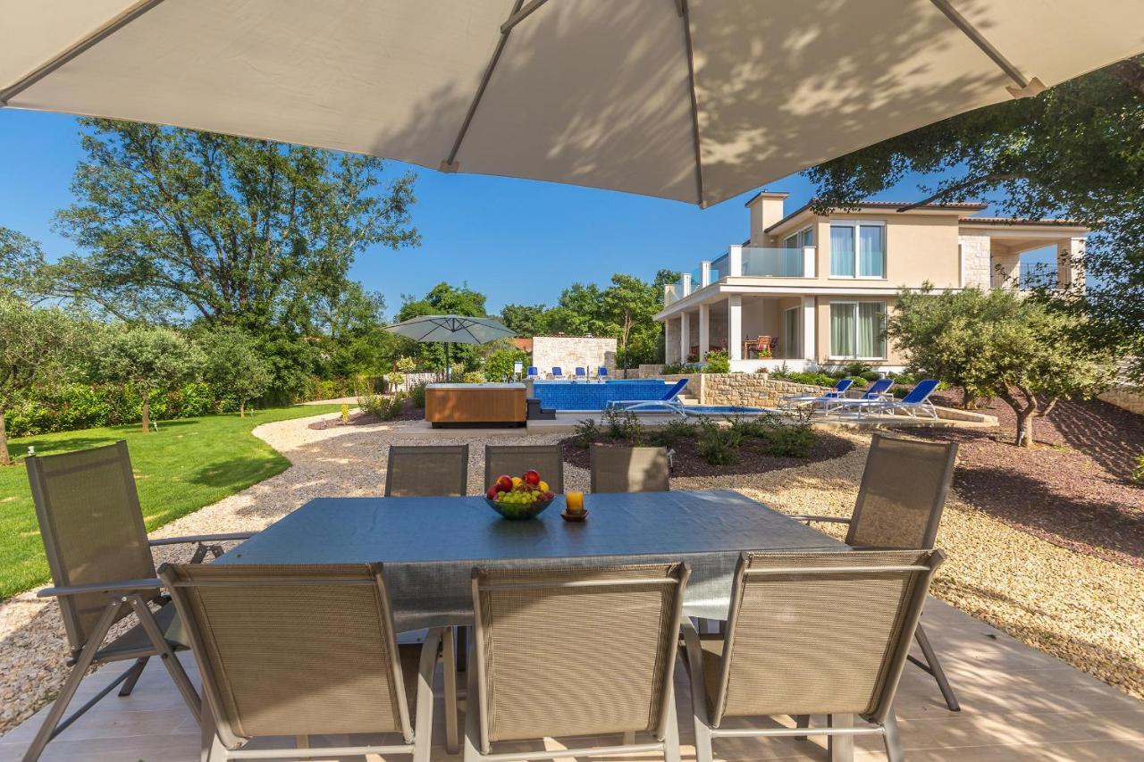 Villa Roko Малинска Екстериор снимка