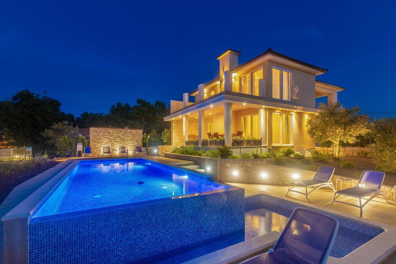 Villa Roko Малинска Екстериор снимка
