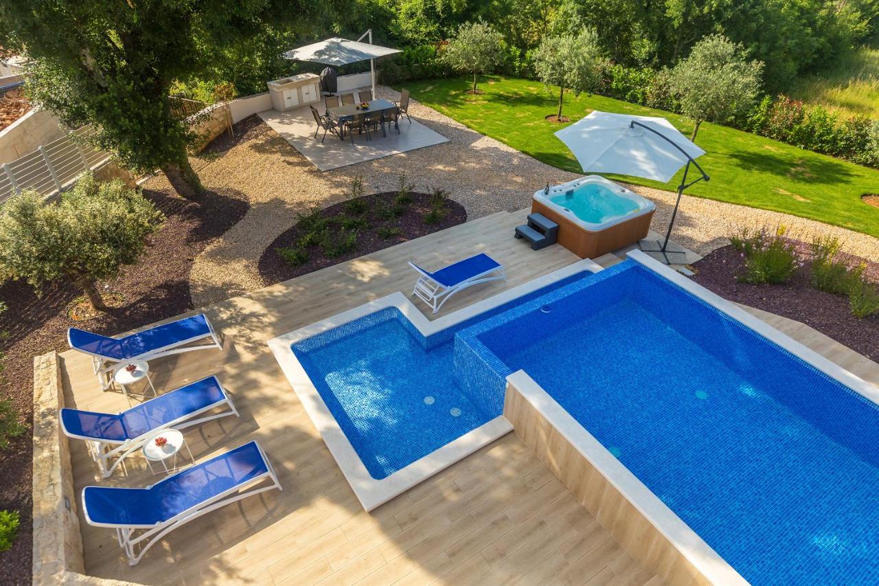 Villa Roko Малинска Екстериор снимка
